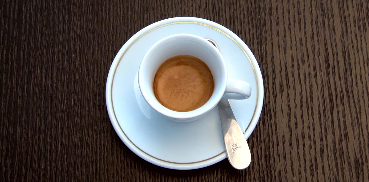 How to make an espresso in the italian way